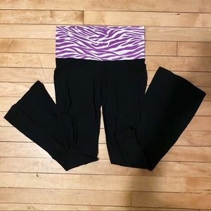 Rue 21 black and purple zebra print yoga pants